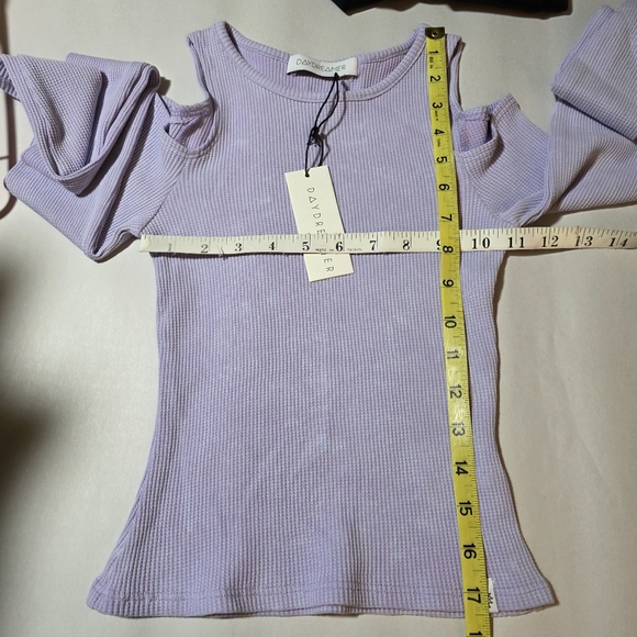 Daydreamer Rebel Girl Cold Shoulder Crop Top Lilac Haze Mineral Size XS - Picture 10 of 12